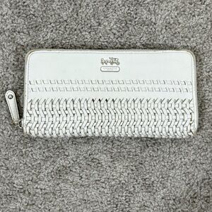 Coach Resort White Woven Leather Wallet with Metal Coach‎ Logo